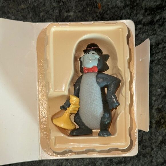 Disney The Aristocats X McpDonslds happy meal toy VHS MINI CASE WITH TOY - Picture 4 of 5